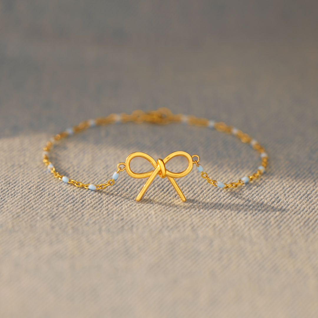 Small Circle Of Female Friends Matching Golden Bow Enamel Chain Bracelet
