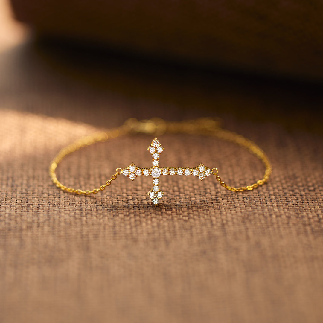 My Small Circle of Female Friends Sparkling Cross Bracelet
