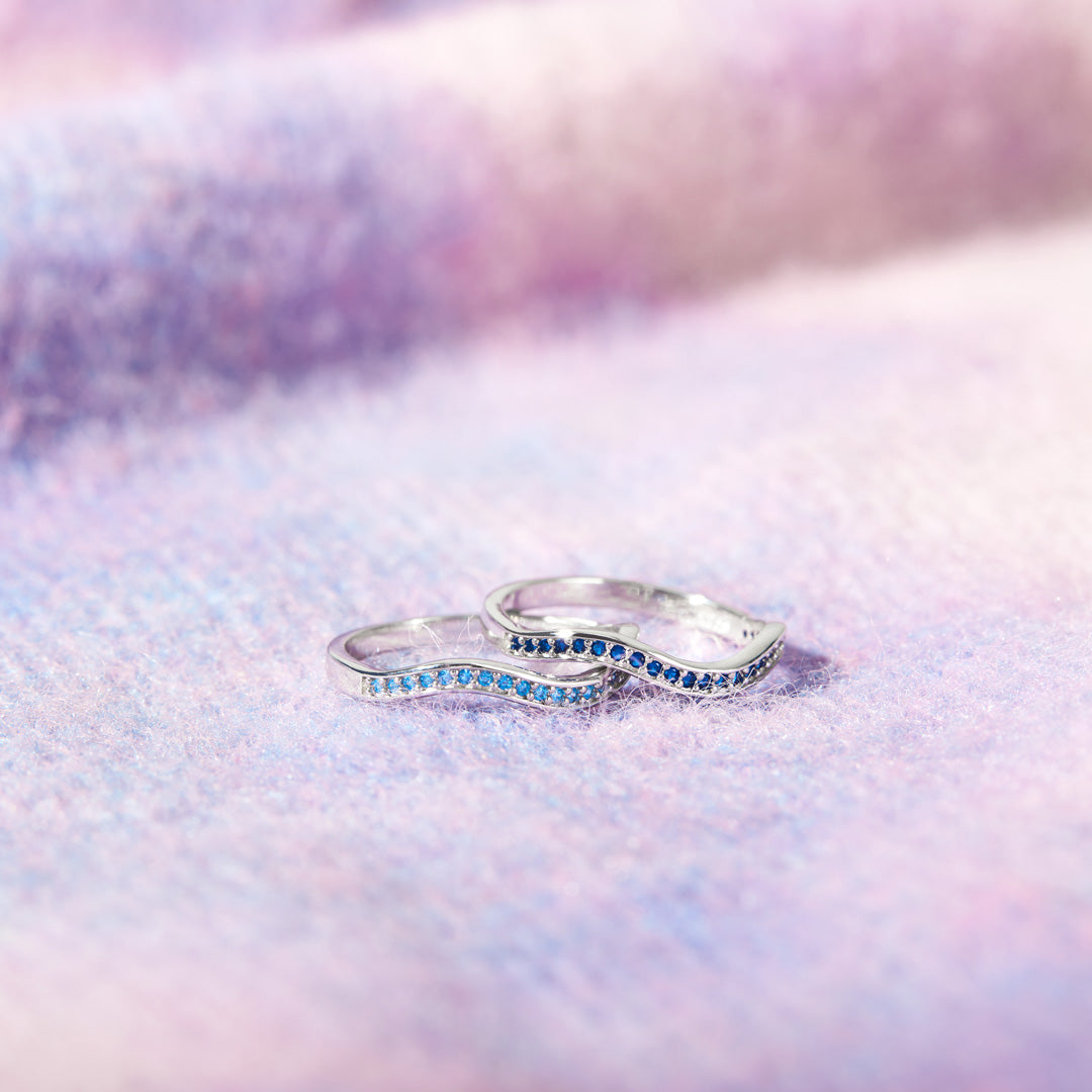 Minimalist Wavy Ring