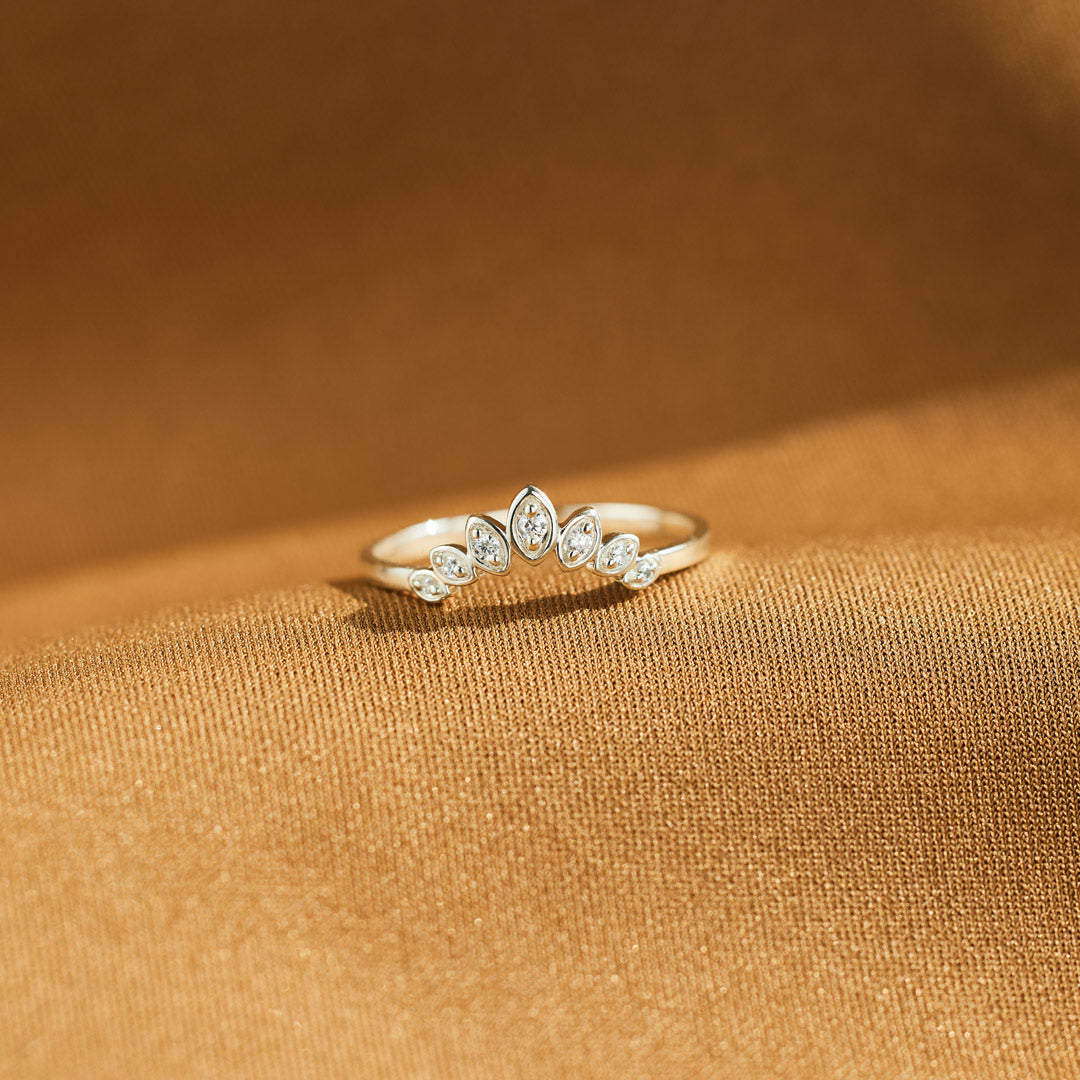 Daughter Of The King Curved Crown Ring