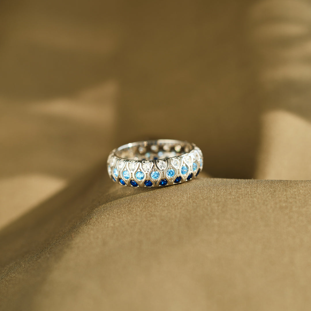 Engraved Dot Hive Ring