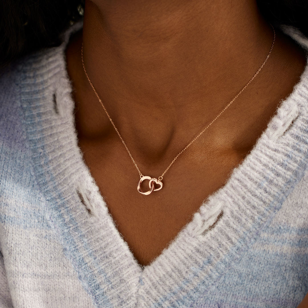Mother-Daughter Bond Interlocking Mobiüs Heart Necklace