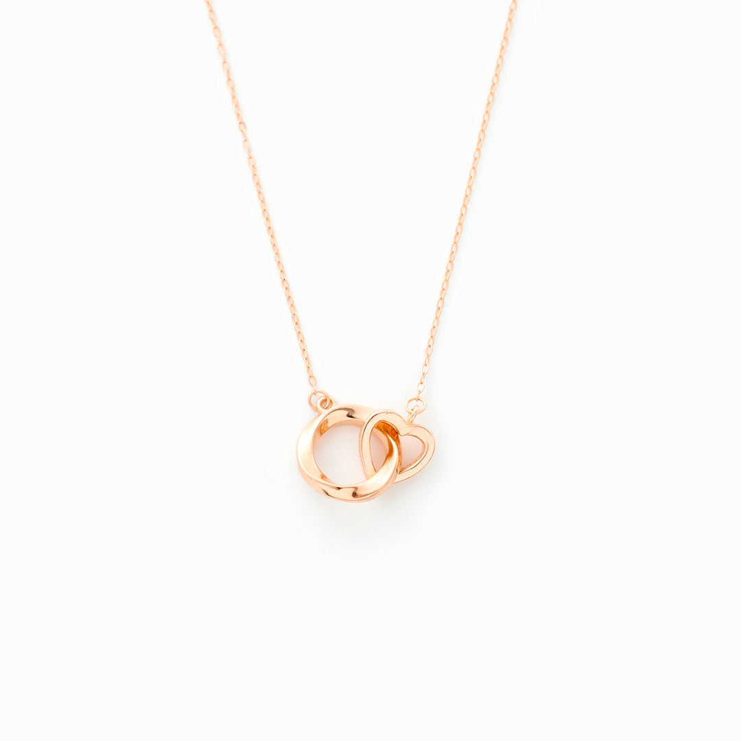 Mother-Daughter Bond Interlocking Mobiüs Heart Necklace