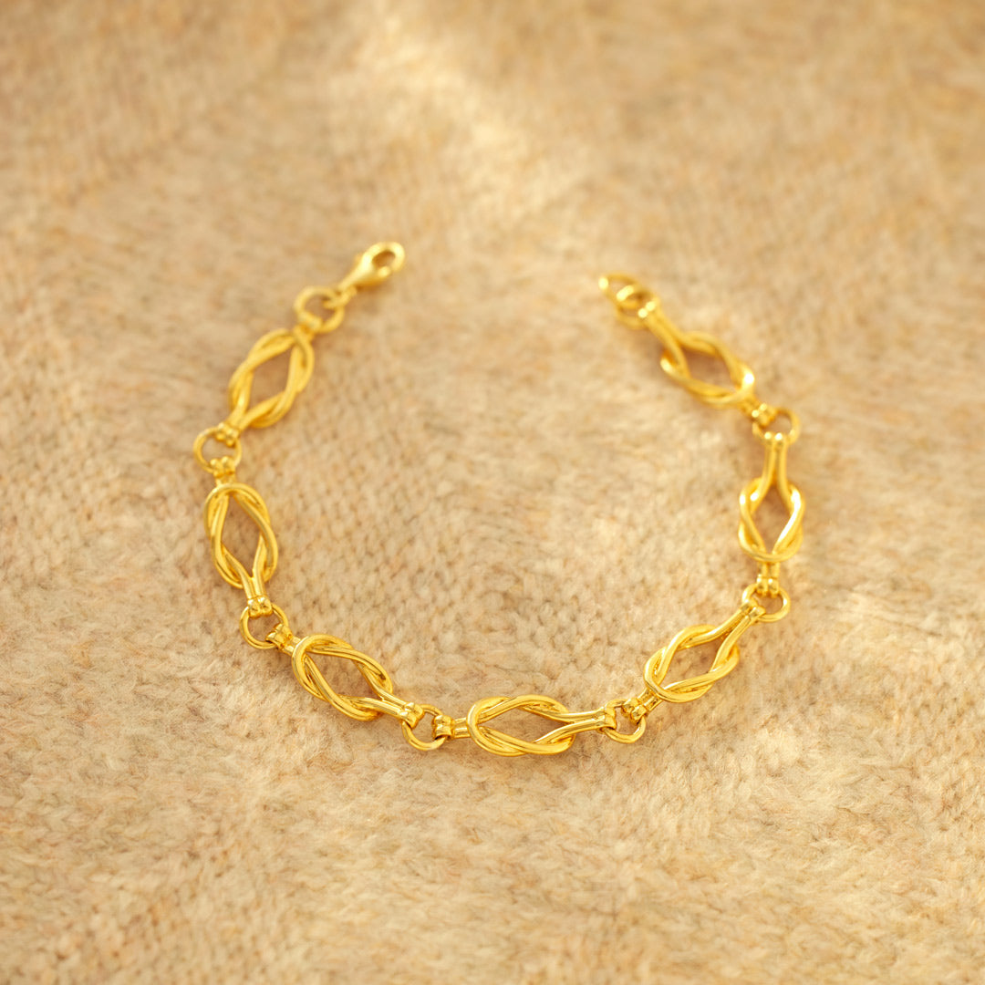 To My Small Circle of Female Friends Linking Square Knot Bracelet