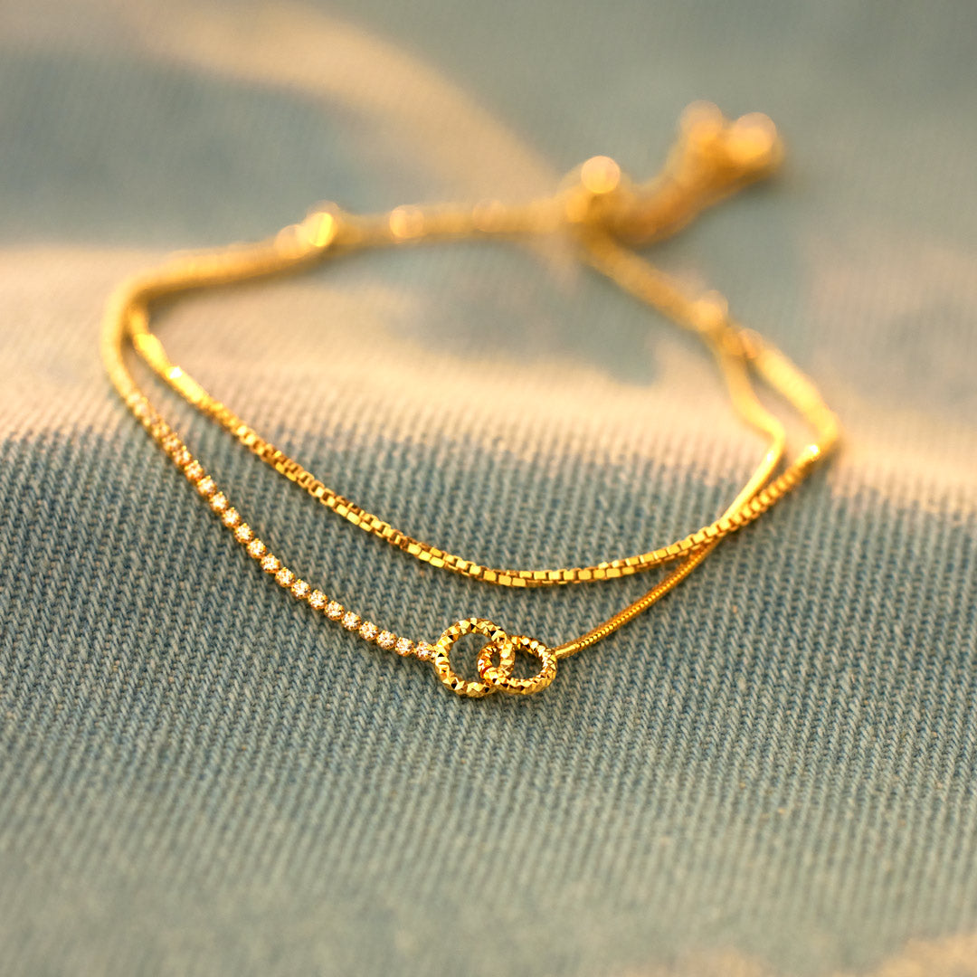 Small Circle Friendship Interlock Stacked Bracelet