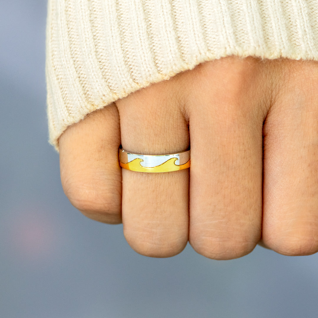 Minimalist Wave Ring Band