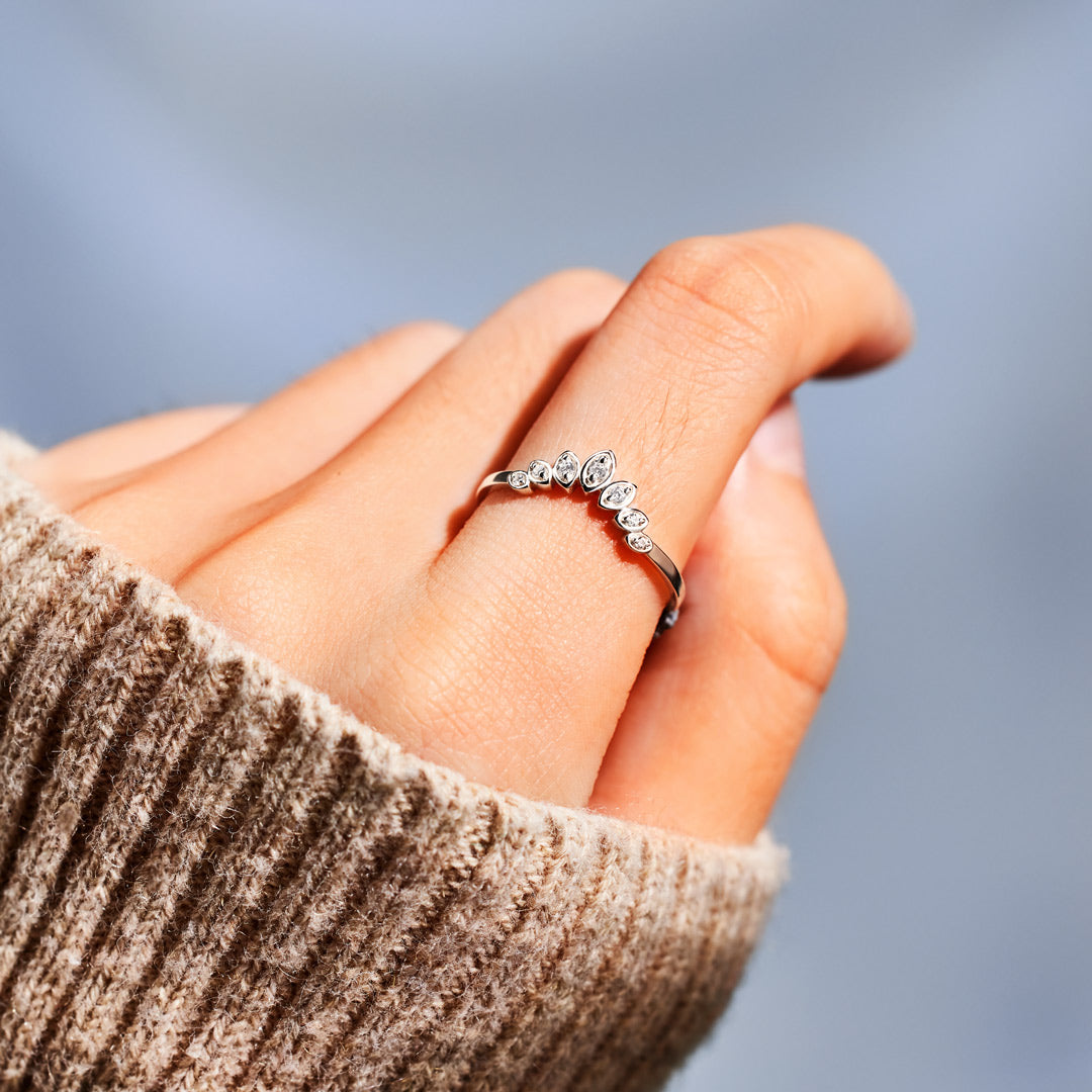 Daughter Of The King Curved Crown Ring