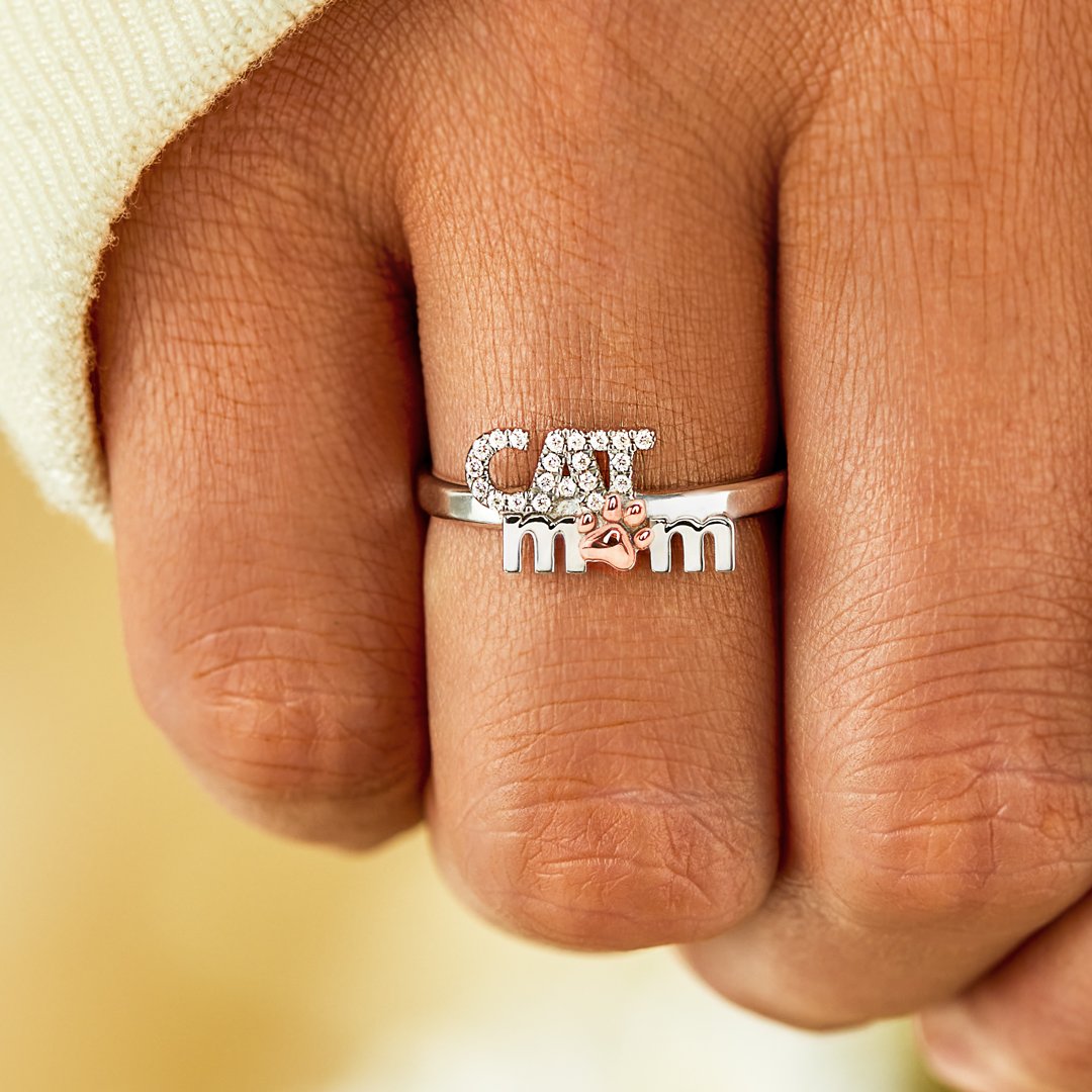 Dog Mom / Cat Mom Ring